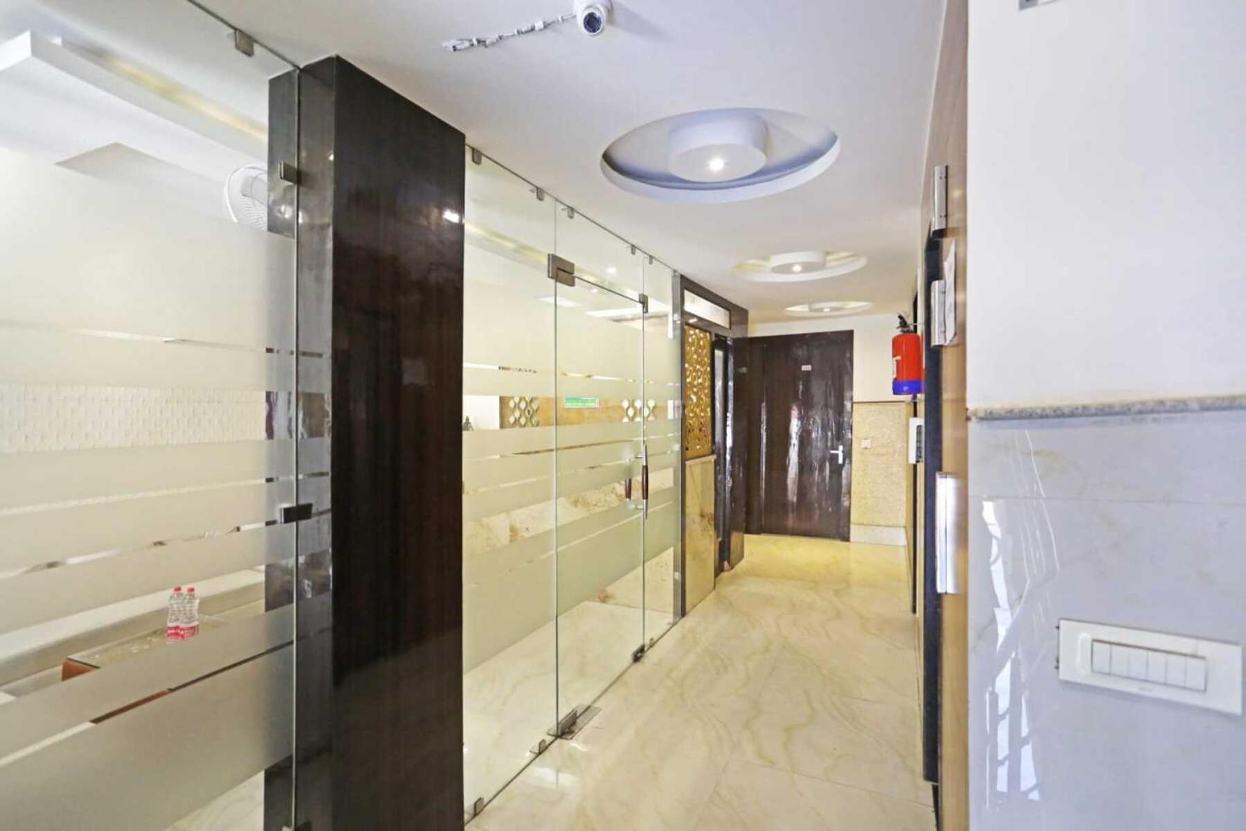 Hotel Iconic Near Delhi Airport New Delhi